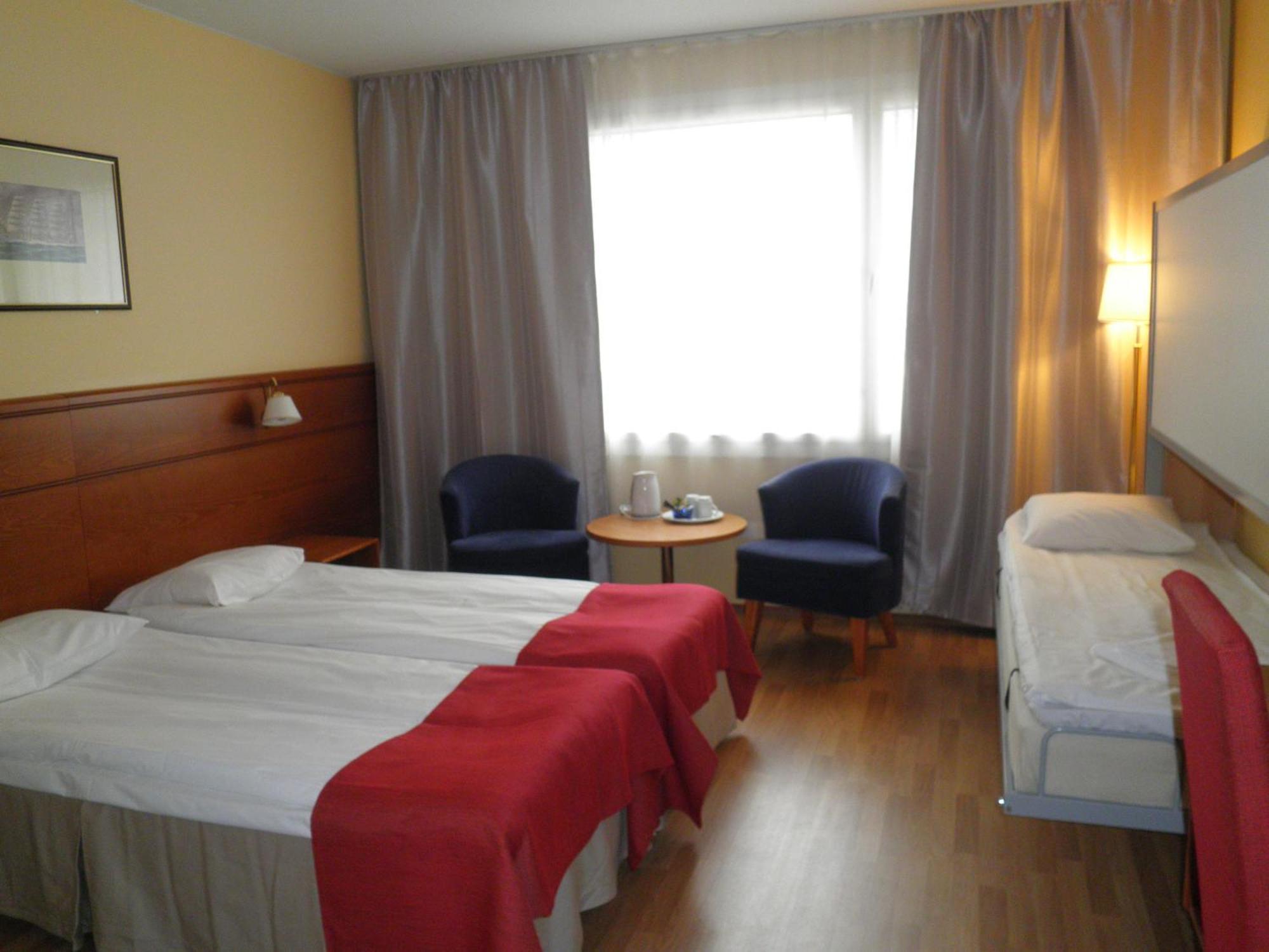 Hotel Savoy Мариехамн Екстериор снимка