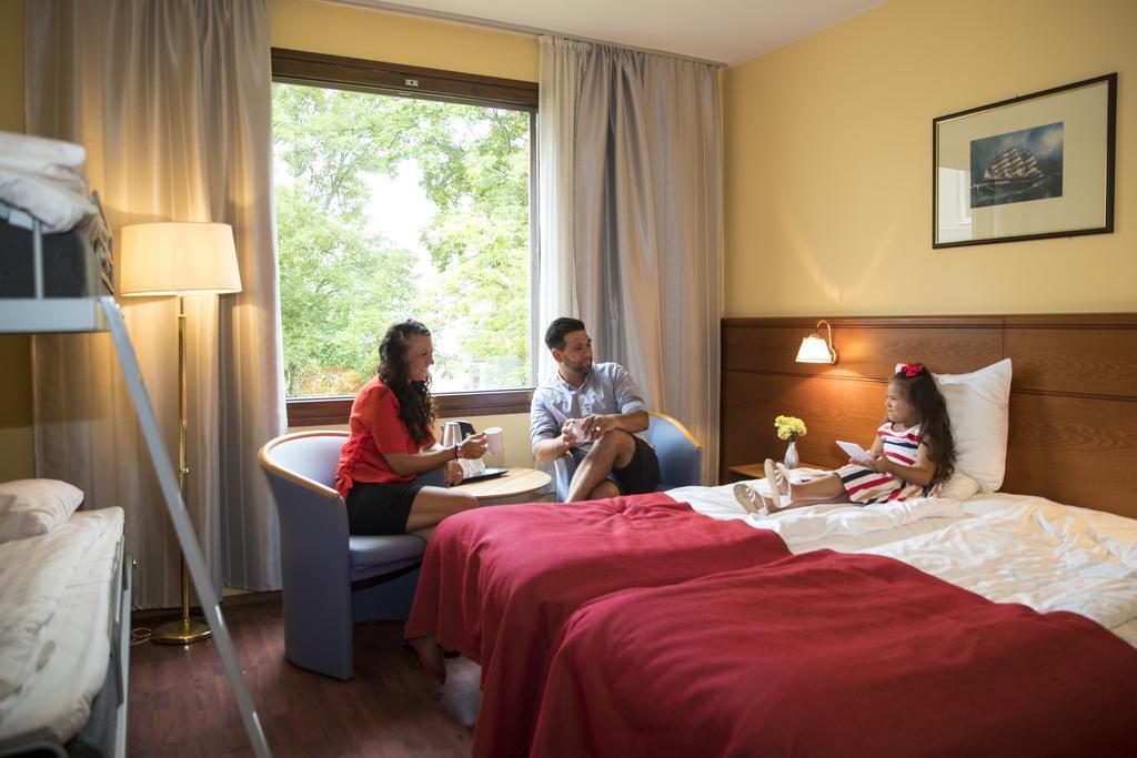 Hotel Savoy Мариехамн Екстериор снимка